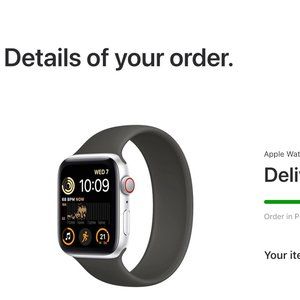 Apple Watch SE GPS and Cellular, 44mm Silver Aluminium Case with Black Solo Loop